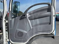 いすゞエルフ冷凍車（冷蔵車）小型（2t・3t）[写真27]