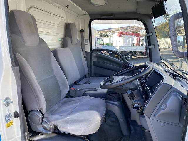 いすゞエルフ冷凍車（冷蔵車）小型（2t・3t）[写真28]