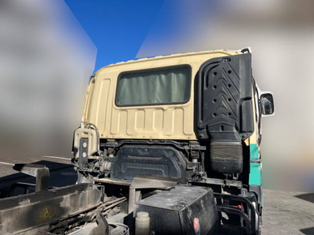 いすゞギガダンプ大型（10t）[写真12]