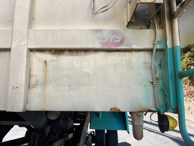 いすゞギガダンプ大型（10t）[写真14]