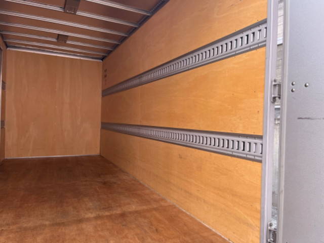 日野デュトロアルミバン小型（2t・3t）[写真13]