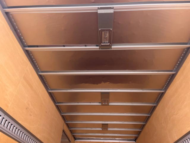 日野デュトロアルミバン小型（2t・3t）[写真14]