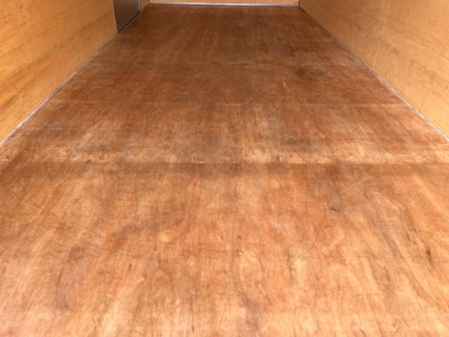 日野デュトロアルミバン小型（2t・3t）[写真16]