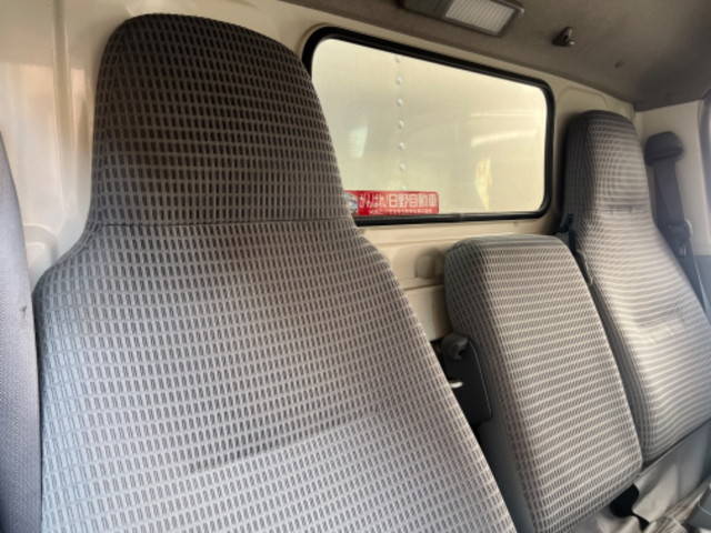 日野デュトロアルミバン小型（2t・3t）[写真35]