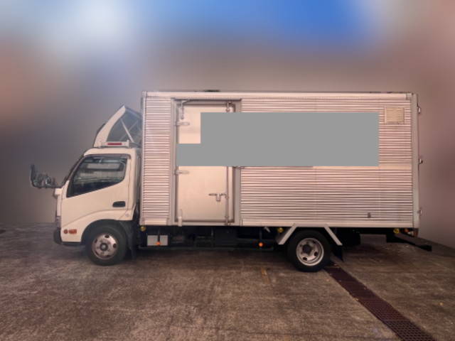 日野デュトロアルミバン小型（2t・3t）[写真06]