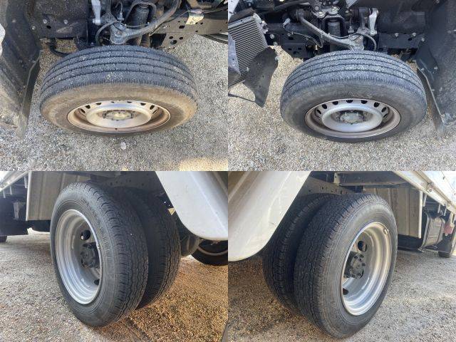 トヨタトヨエース平ボディ小型（2t・3t）[写真10]