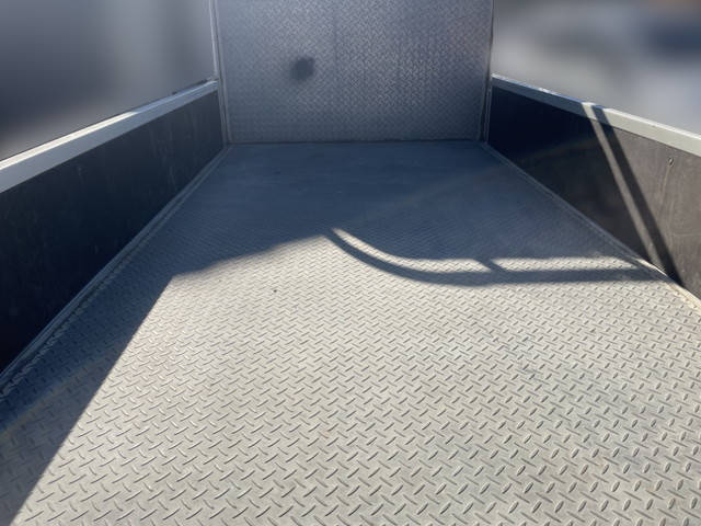 トヨタトヨエース平ボディ小型（2t・3t）[写真09]