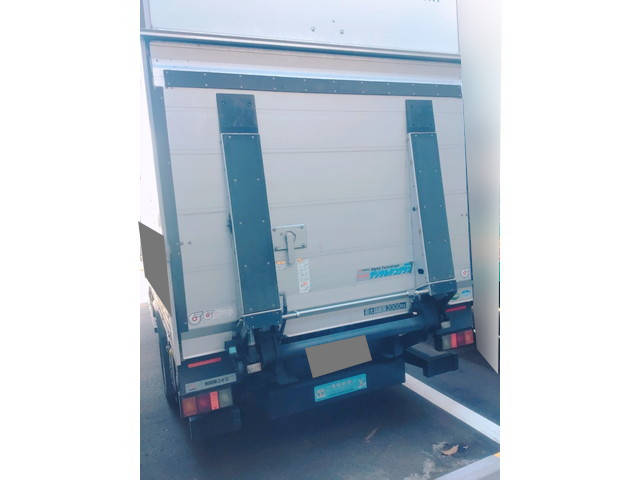 三菱ふそうキャンターアルミバン小型（2t・3t）[写真03]