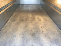 三菱ふそうキャンターアルミバン小型（2t・3t）[写真09]