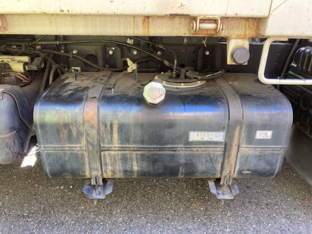 三菱ふそうキャンターダンプ小型（2t・3t）[写真12]