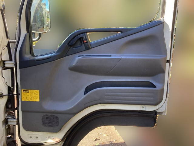 三菱ふそうキャンターダンプ小型（2t・3t）[写真27]