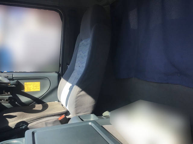 UDトラックスコンドル深ダンプ（土砂禁ダンプ）中型（4t）[写真15]