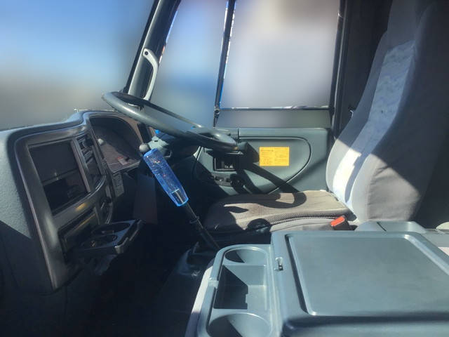 UDトラックスコンドル深ダンプ（土砂禁ダンプ）中型（4t）[写真16]