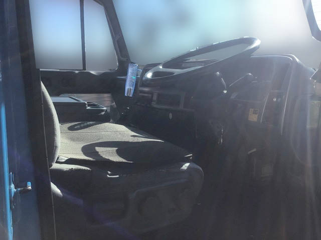 UDトラックスコンドル深ダンプ（土砂禁ダンプ）中型（4t）[写真17]