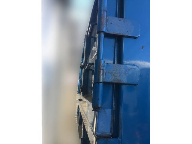 UDトラックスコンドル深ダンプ（土砂禁ダンプ）中型（4t）[写真04]