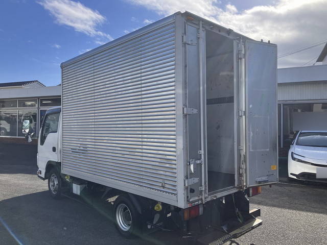 いすゞエルフアルミバン小型（2t・3t）[写真13]