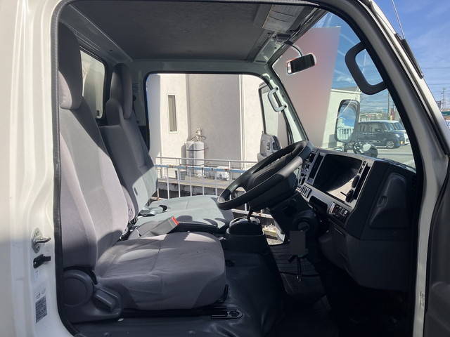 いすゞエルフアルミバン小型（2t・3t）[写真25]