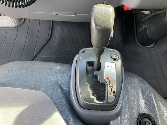 いすゞエルフアルミバン小型（2t・3t）[写真30]