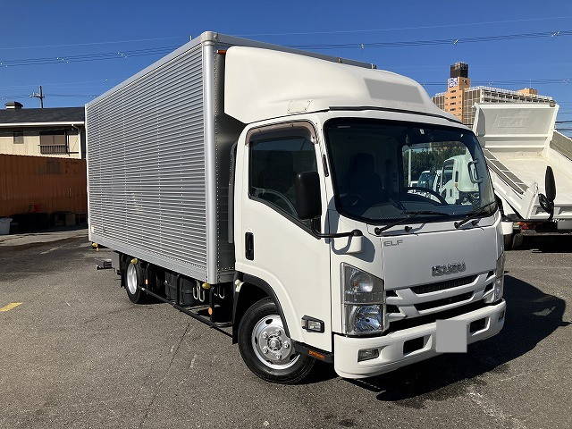 いすゞエルフアルミバン小型（2t・3t）[写真01]