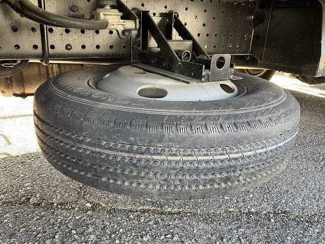 いすゞエルフアルミバン小型（2t・3t）[写真11]