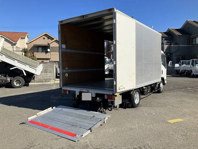 いすゞエルフアルミバン小型（2t・3t）[写真31]