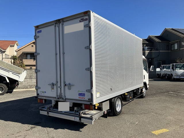 いすゞエルフアルミバン小型（2t・3t）[写真04]