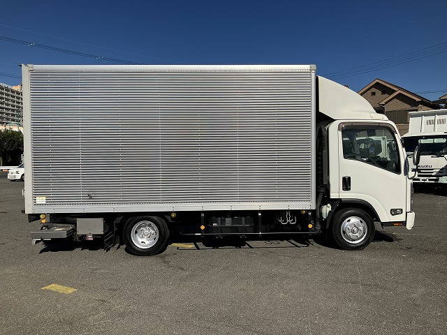 いすゞエルフアルミバン小型（2t・3t）[写真05]