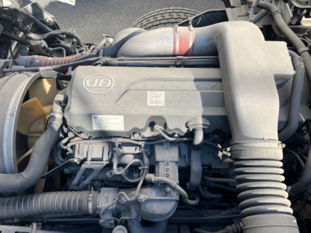 UDトラックスクオンコンテナ専用車大型（10t）[写真24]