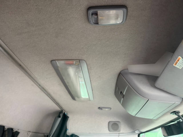 UDトラックスクオンコンテナ専用車大型（10t）[写真28]