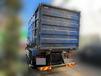 UDトラックスクオンコンテナ専用車大型（10t）[写真04]