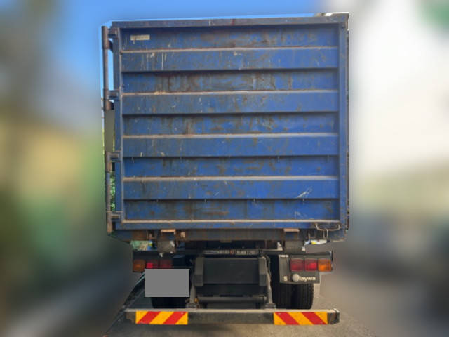 UDトラックスクオンコンテナ専用車大型（10t）[写真06]