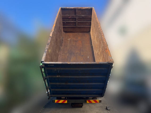 UDトラックスクオンコンテナ専用車大型（10t）[写真07]