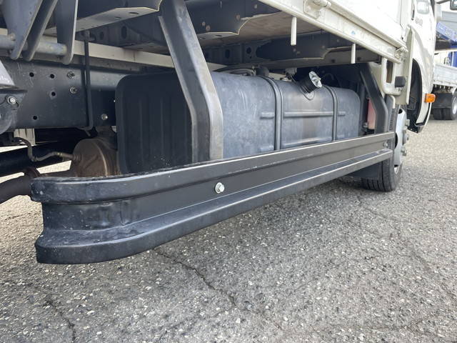 日野デュトロ平ボディ小型（2t・3t）[写真13]