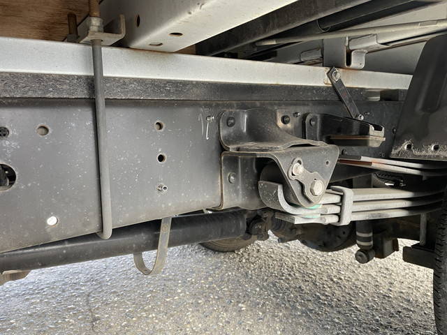 日野デュトロ平ボディ小型（2t・3t）[写真17]