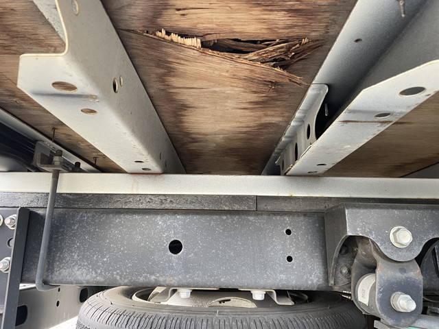 日野デュトロ平ボディ小型（2t・3t）[写真18]