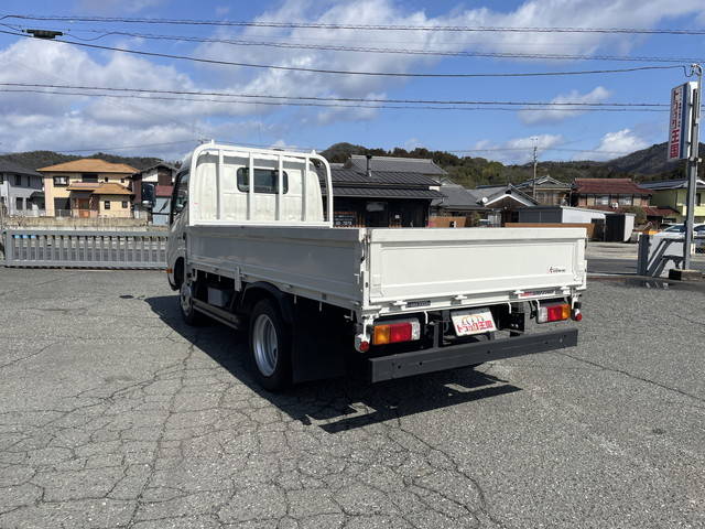 日野デュトロ平ボディ小型（2t・3t）[写真04]