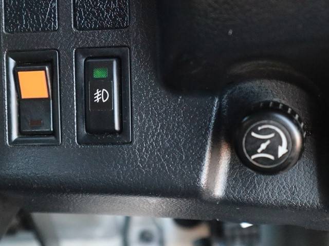 日野レンジャー平ボディ中型（4t）[写真29]