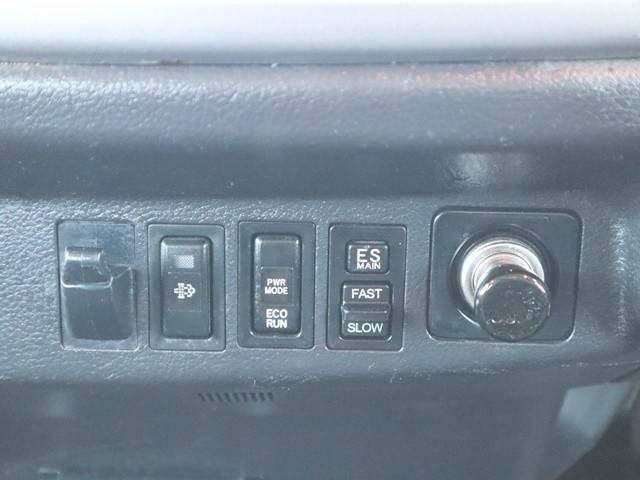 日野レンジャー平ボディ中型（4t）[写真33]