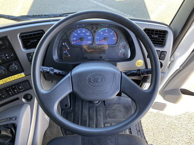 UDトラックスクオン冷凍車（冷蔵車）大型（10t）[写真32]