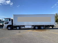 UDトラックスクオン冷凍車（冷蔵車）大型（10t）[写真05]