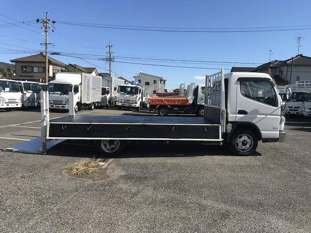 三菱ふそうキャンター平ボディ小型（2t・3t）[写真10]