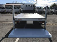 三菱ふそうキャンター平ボディ小型（2t・3t）[写真11]