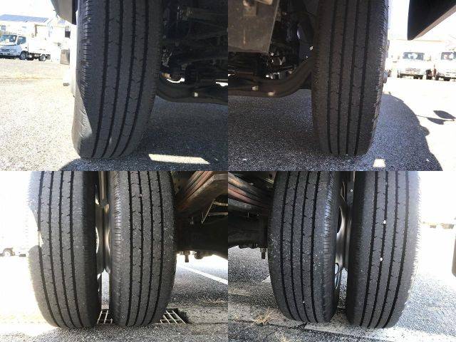 三菱ふそうキャンター平ボディ小型（2t・3t）[写真25]