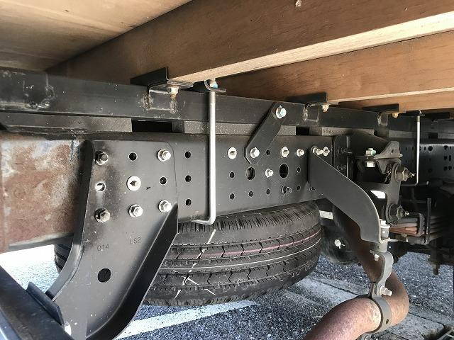 三菱ふそうキャンター平ボディ小型（2t・3t）[写真28]