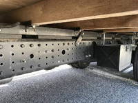 三菱ふそうキャンター平ボディ小型（2t・3t）[写真30]