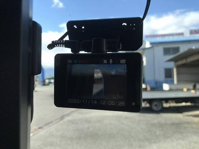 三菱ふそうキャンター平ボディ小型（2t・3t）[写真31]