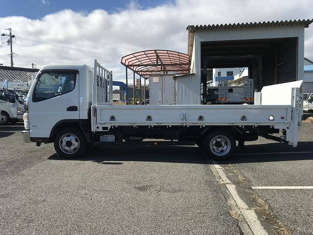 三菱ふそうキャンター平ボディ小型（2t・3t）[写真07]