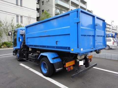 いすゞフォワードアームロール中型（4t）[写真02]