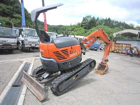 日立ミニユンボ（ミニバックホー）[写真02]