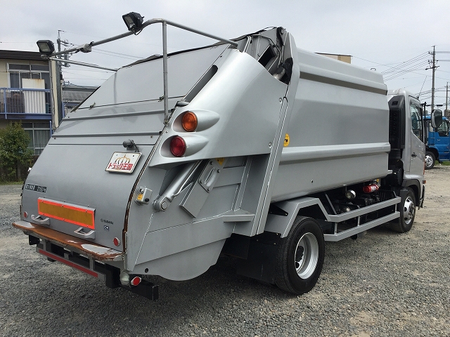 日野レンジャーパッカー車（塵芥車）中型（4t）[写真02]